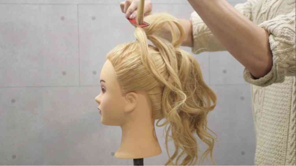 安室奈美恵さんのモヒカンヘアアレンジのやり方 In Two Pvの髪型を参考に解説